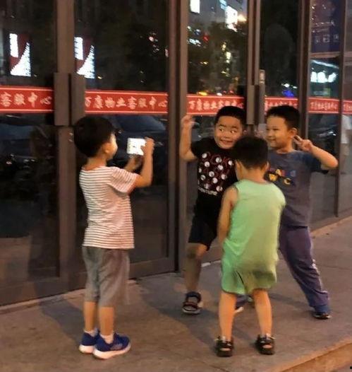娛樂(lè)吃瓜的頭像男真人,男真人生吃瓜背后的故事